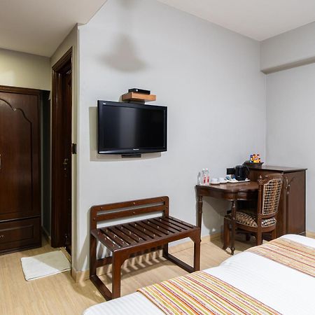 Hotel Sunstar Grand Delhi  Exterior photo