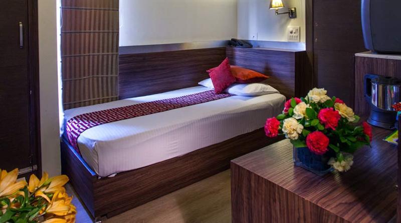 Hotel Sunstar Grand Delhi  Exterior photo